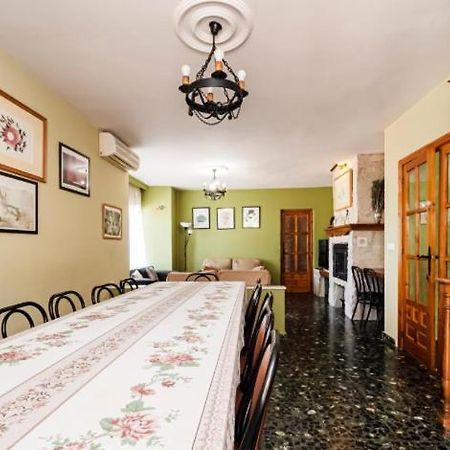 Preciosa Villa Con Gran Piscina Y Fabulosas Vistas 알하우린데라토레 외부 사진