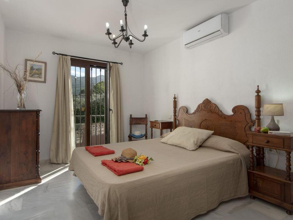 Preciosa Villa Con Gran Piscina Y Fabulosas Vistas 알하우린데라토레 외부 사진