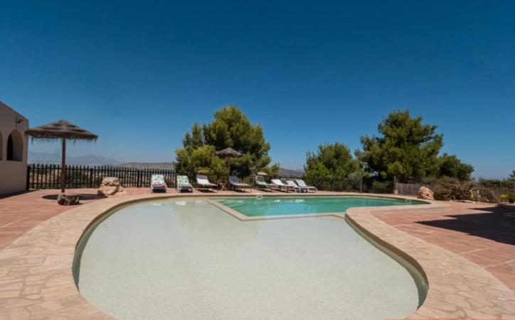 Preciosa Villa Con Gran Piscina Y Fabulosas Vistas 알하우린데라토레 외부 사진