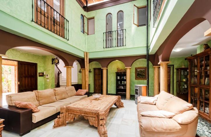 Preciosa Villa Con Gran Piscina Y Fabulosas Vistas 알하우린데라토레 외부 사진