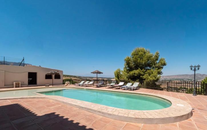 Preciosa Villa Con Gran Piscina Y Fabulosas Vistas 알하우린데라토레 외부 사진