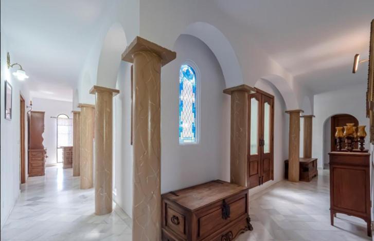 Preciosa Villa Con Gran Piscina Y Fabulosas Vistas 알하우린데라토레 외부 사진